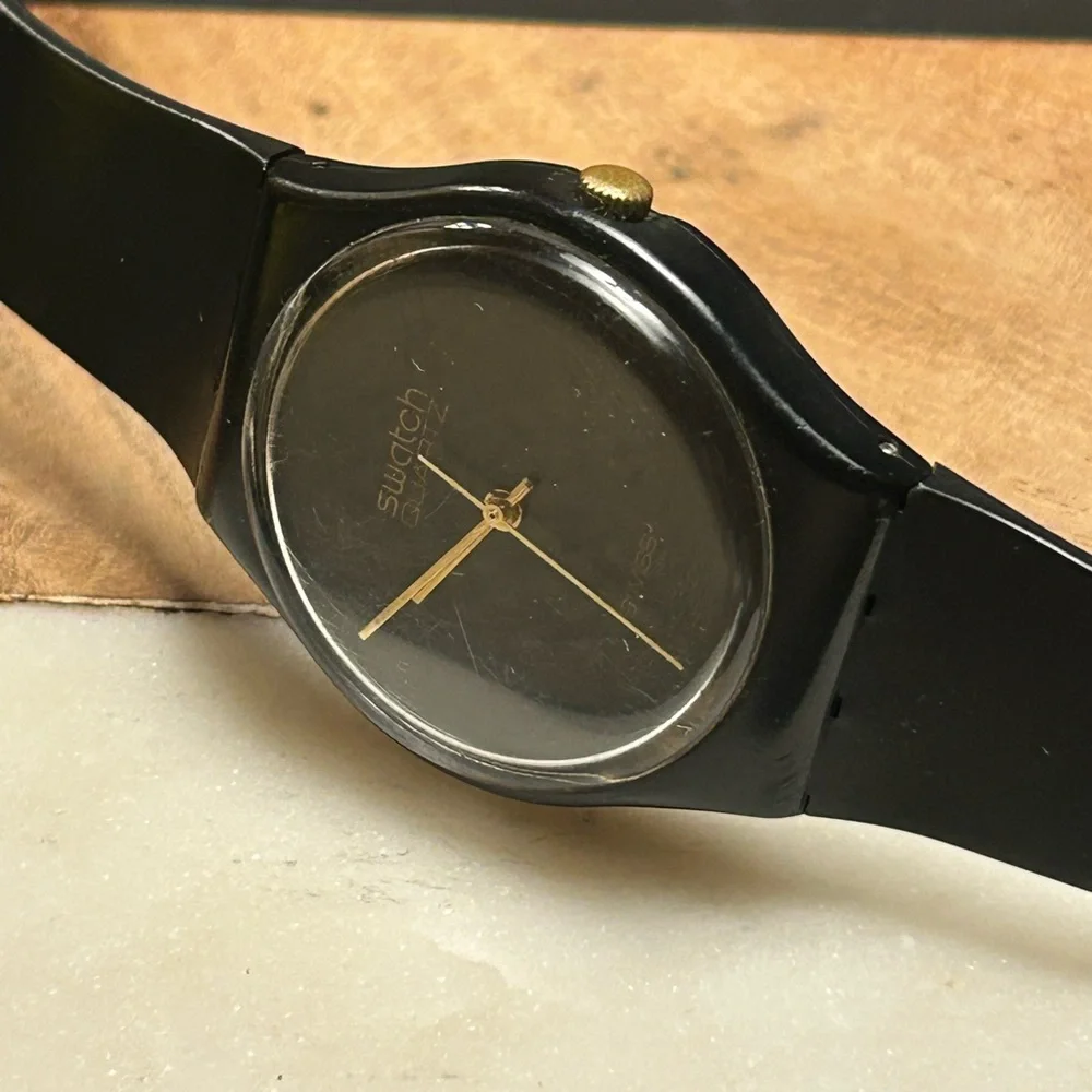 Swatch Vintage 1983 Rare Black Magic Classic Watch